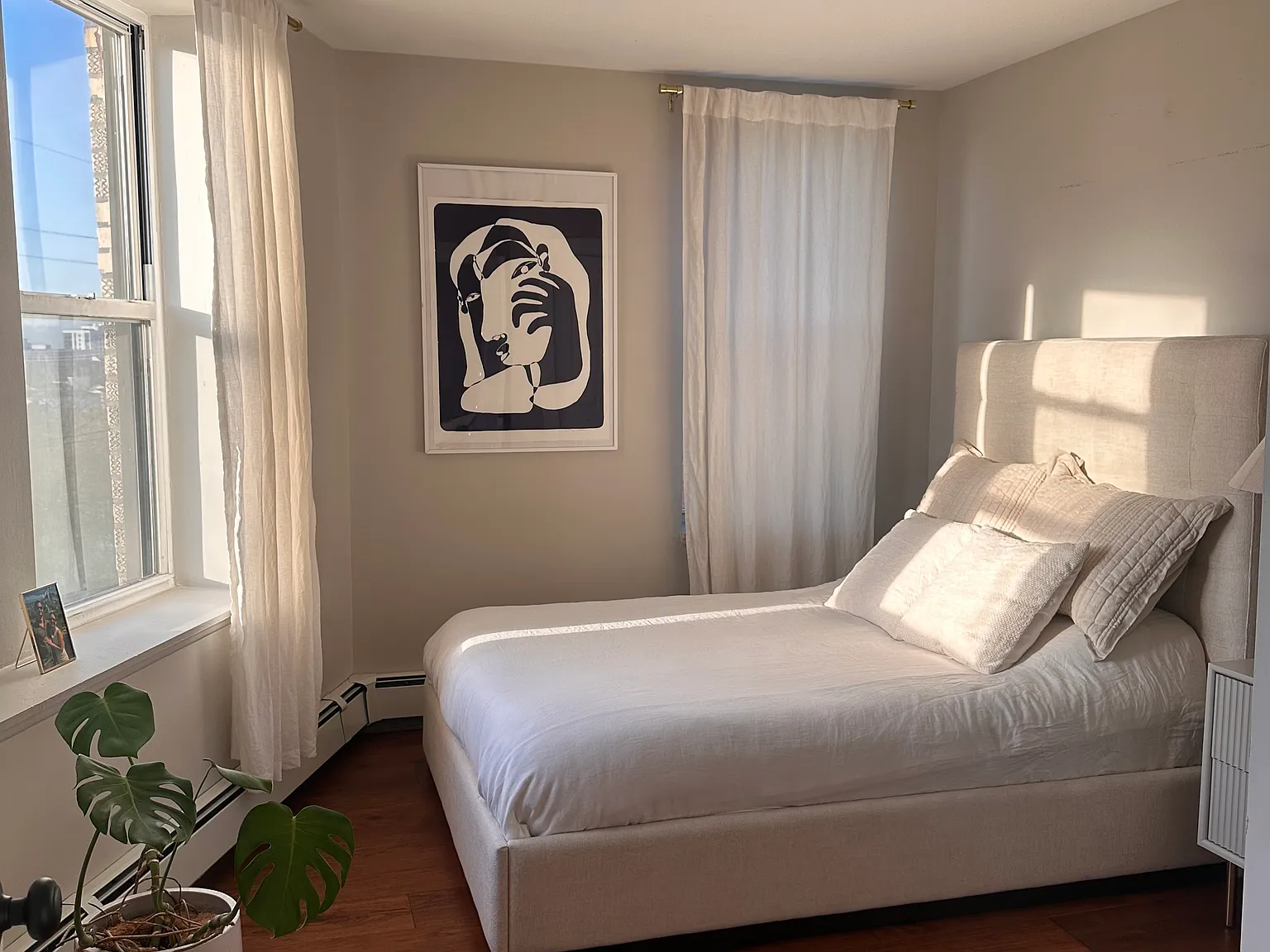 2 bed, 665 sqft, $2,400 — Photo 3