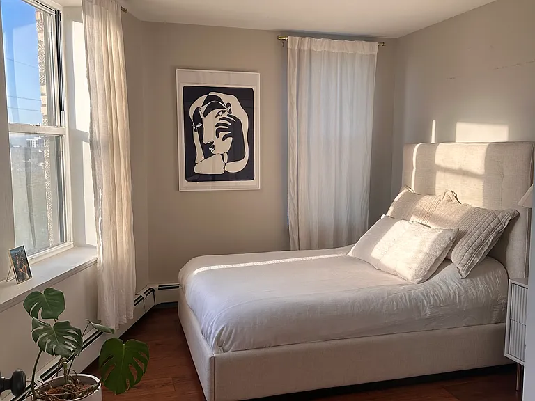 787 Summit Ave #13 — Photo 3