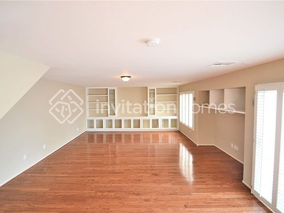 3rd image of 9721 Silver Dew St