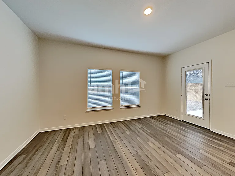 7937 Cactus Plum Dr — Photo 5