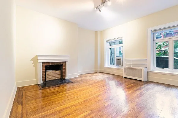 Rented by Compass | media 2