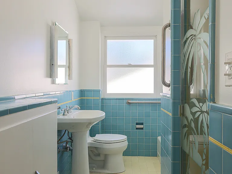 5555 Harbord Dr — Photo 22