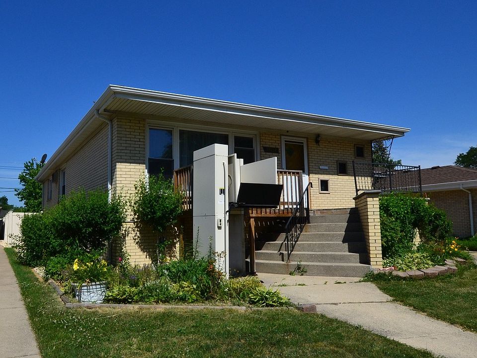 1st image of 10224 S Komensky Ave