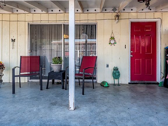 5th image of 610 Canary Ave