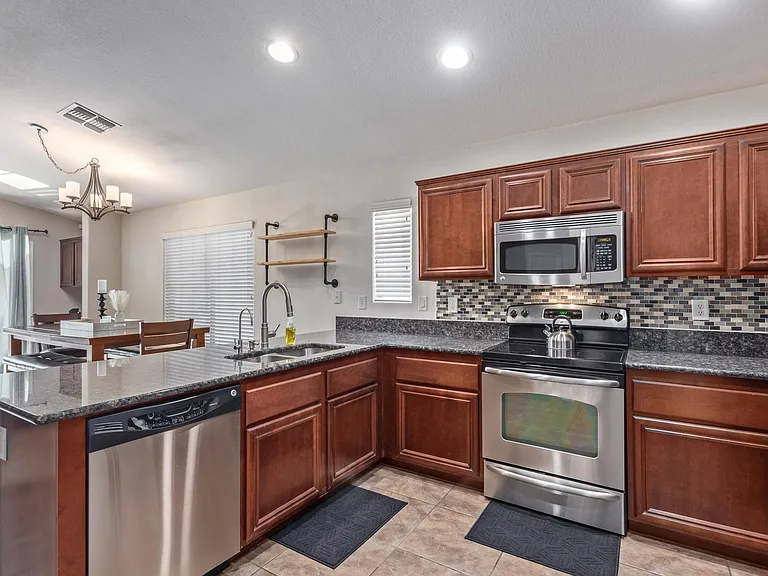 9837 W Salter Dr — Photo 10