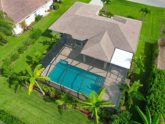 2nd image of 1608 SW Cefalu Circle
