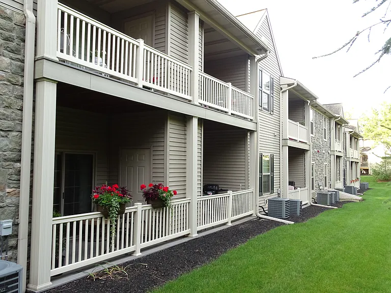 Stonecreek Court — Photo 25