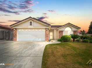 9131 Anchor Island Ct, Bakersfield, CA 93312