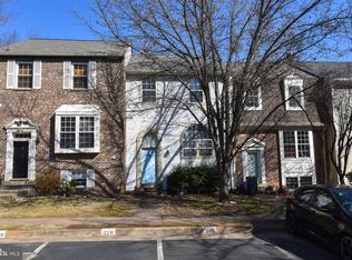 5716 Mason Bluff Dr, Burke, VA 22015