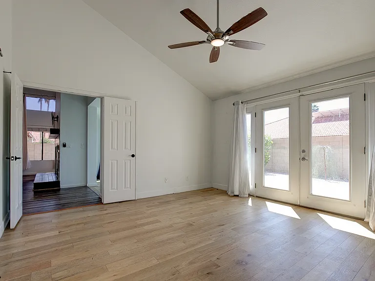 1945 E Velvet Dr — Photo 32