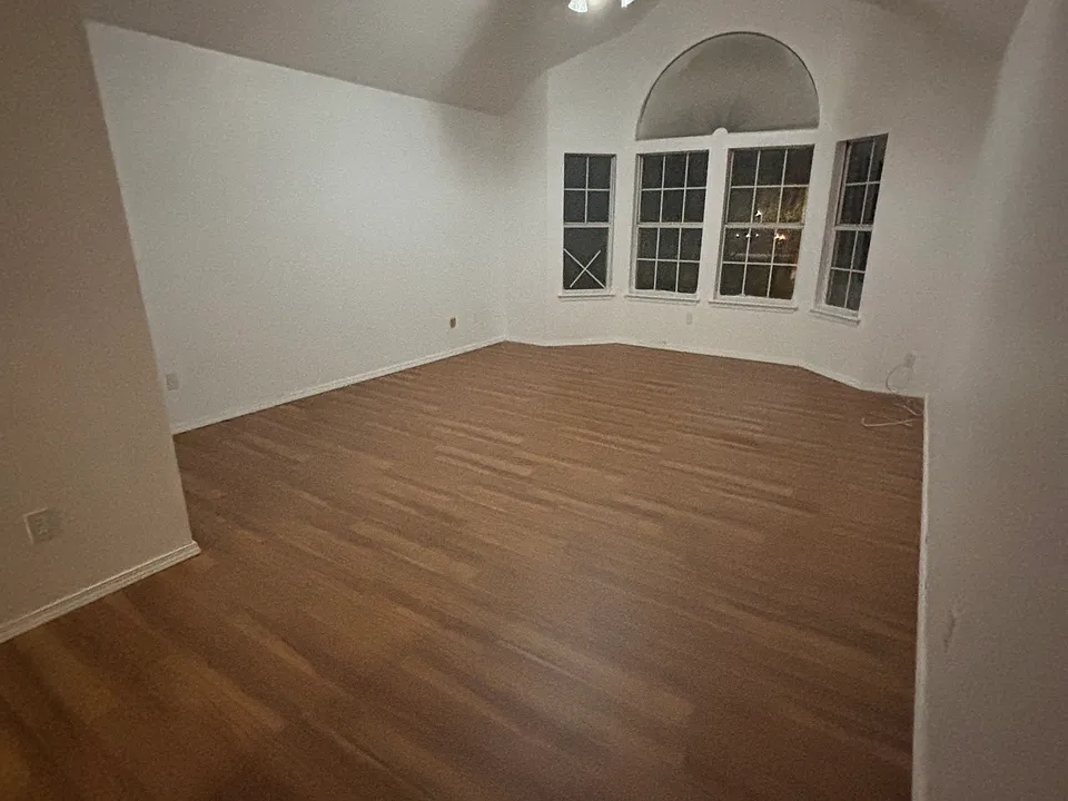 2300 W Waco St