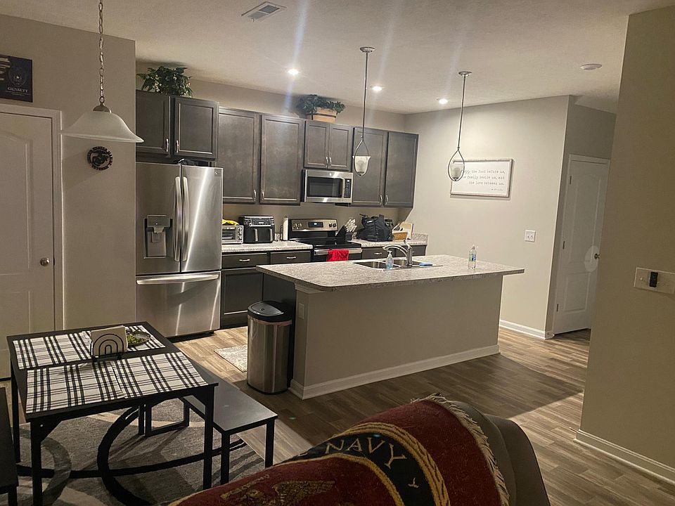 2nd image of 3832 Scarlet Oak Ln