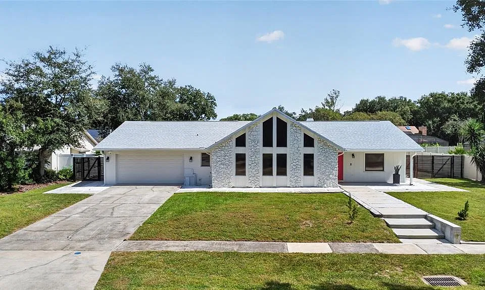 4119 Salmon Dr