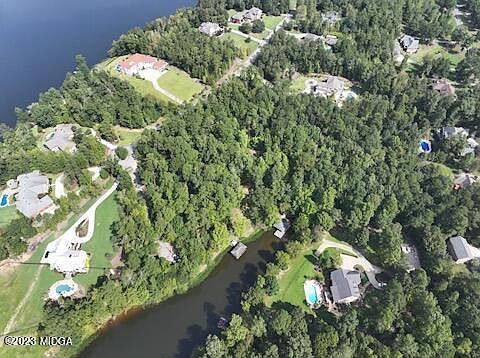 4th image of 120 Lake Ridge Dr