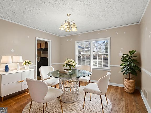 5th image of 1979 Cascade Rd SW