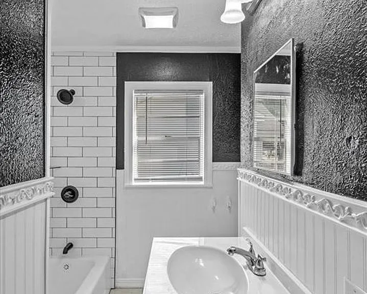 2400 Broadway Dr — Photo 18