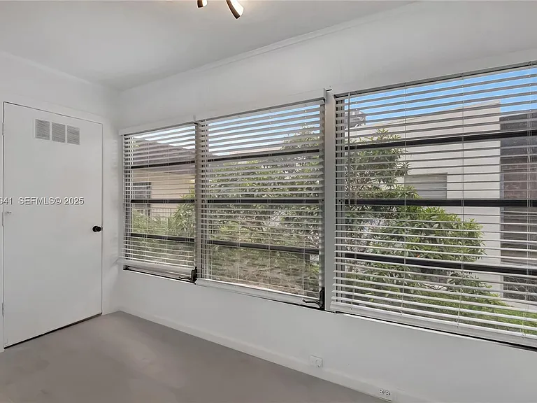 708 Normandy Ln #708-O — Photo 17