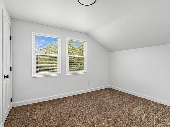 2nd image of 2859-6 Van Brunt Blvd