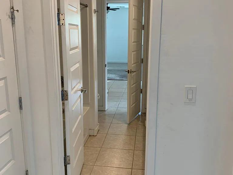 7514 S 22nd Ln — Photo 17
