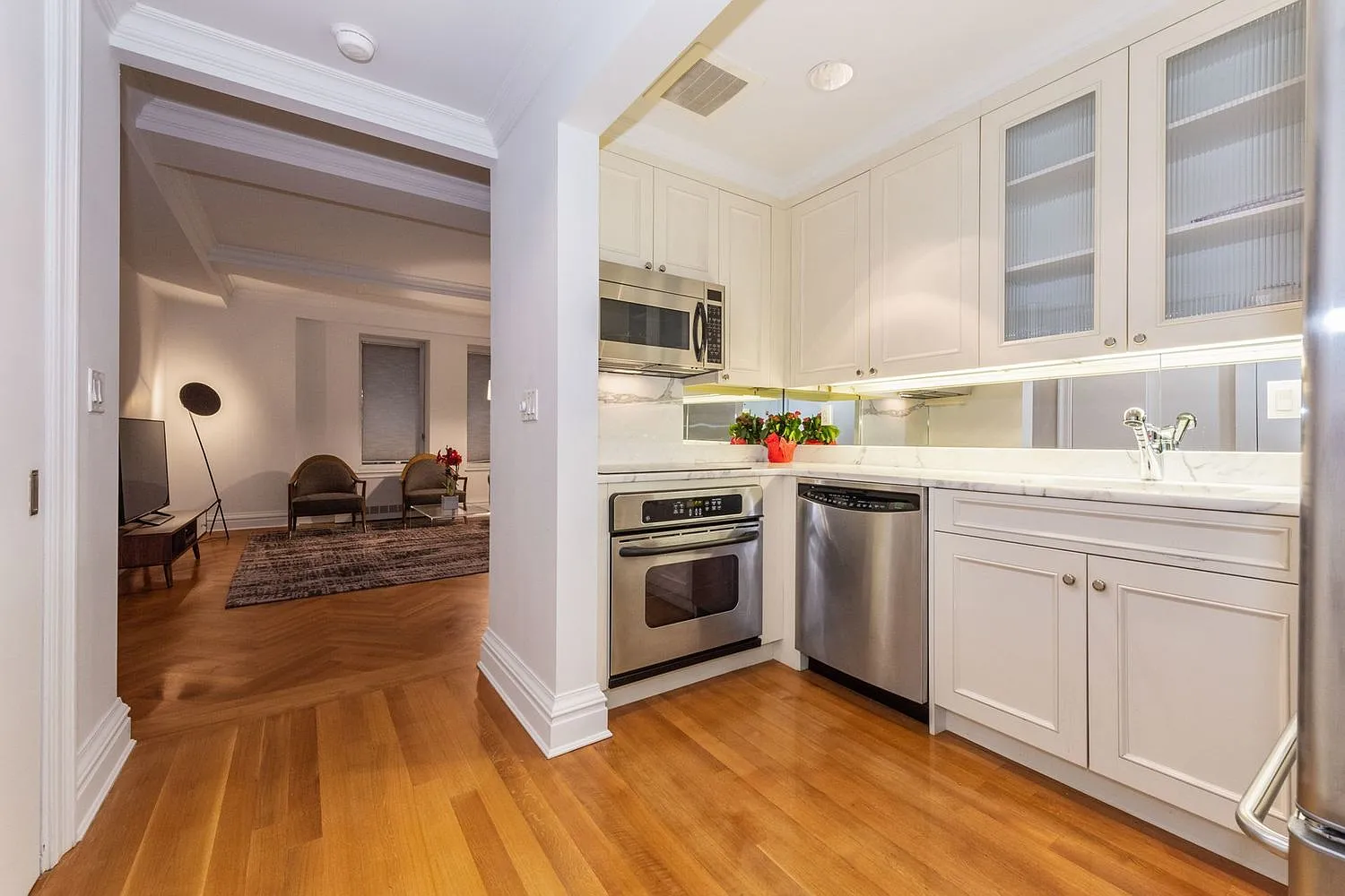 502 Park Avenue — Photo 4