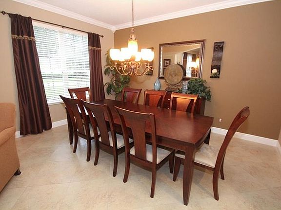 5th image of 704 Hickory Glen Dr