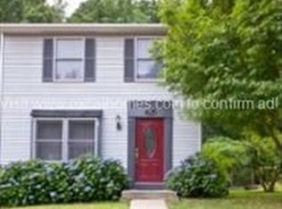 302 Roswell Commons Cir, Roswell, GA 30076