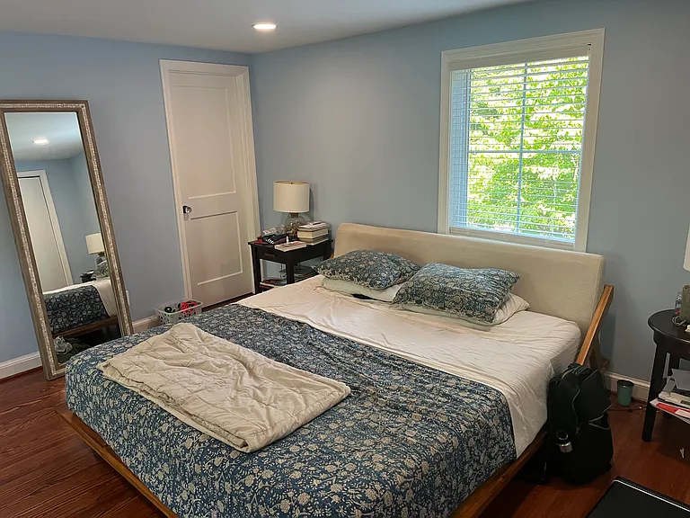 8010 Maple Ave — Photo 9