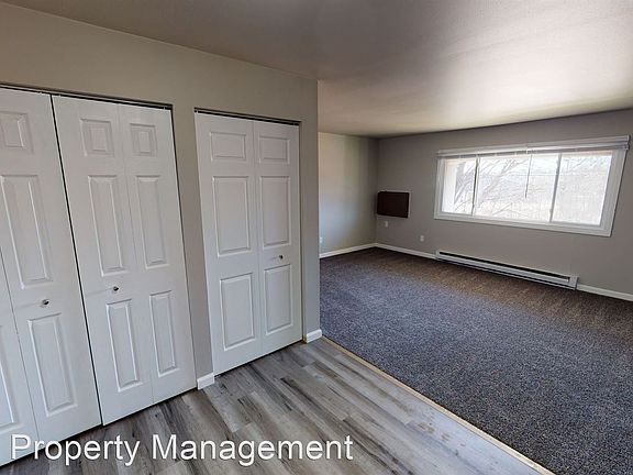 5th image of 560 W Linwood Ave #202