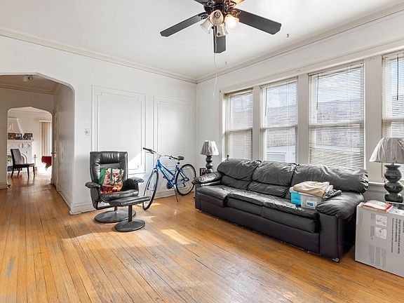 5th image of 7810 S Jeffery Blvd