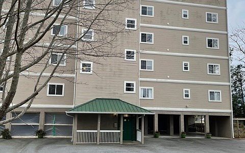 3rd image of 121 River St N Unit 2B