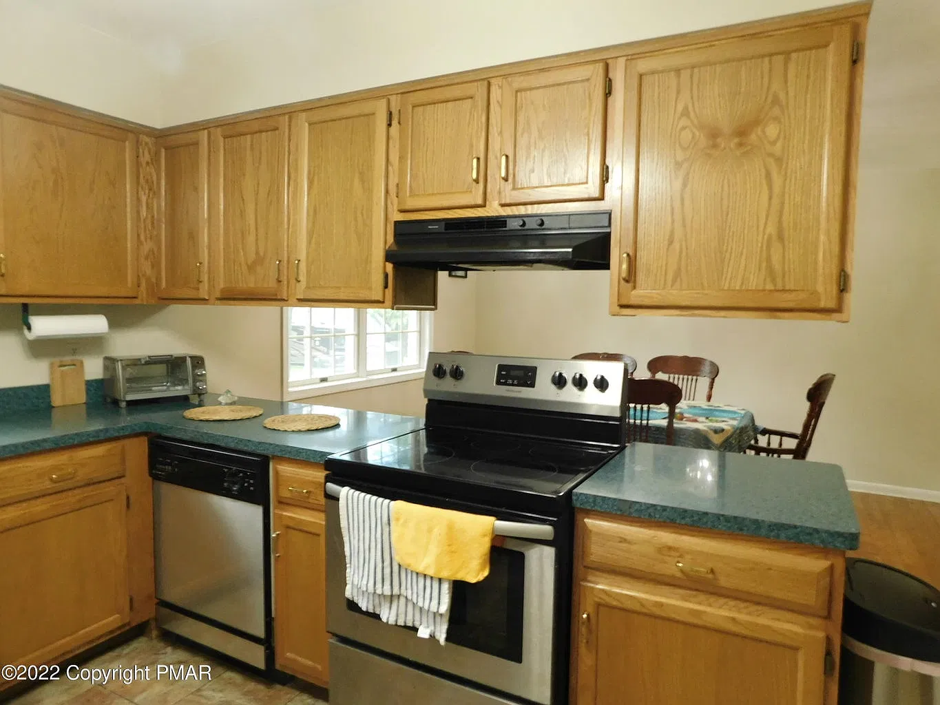 3 bed, 3314 sqft, $2,300 — Photo 3