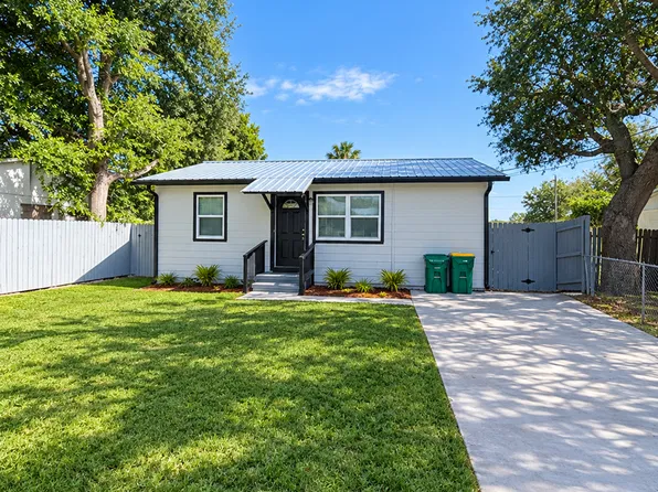 2957 Hartman Ln, Mims, FL 32754