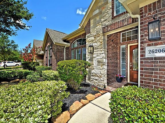 5th image of 26206 Savory Springs Ln