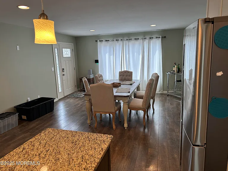 988 Capstan Dr — Photo 5