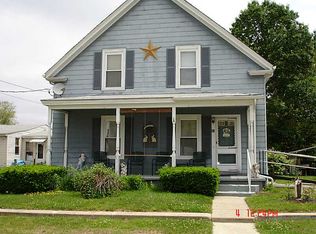 93 7th Ave, Woonsocket, RI 02895