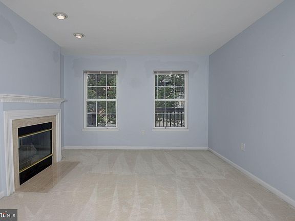 3rd image of 6601 Green Glen Ct
