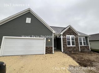 1043 Juniper Ln, Hartford, WI 53027