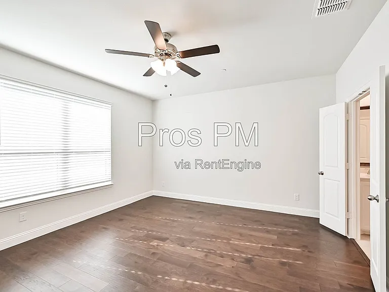 4256 Mingo Dr — Photo 6