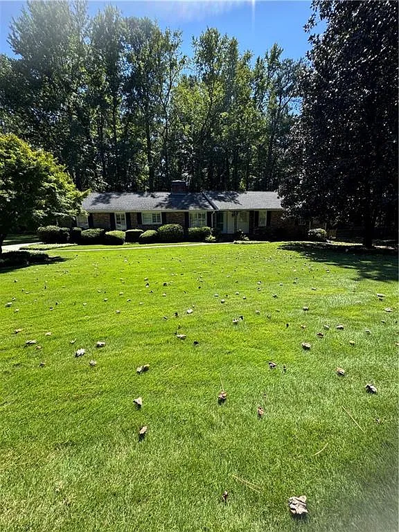 4 bed, 3.0 bath, 1723 sqft, $4,500 — Photo 1