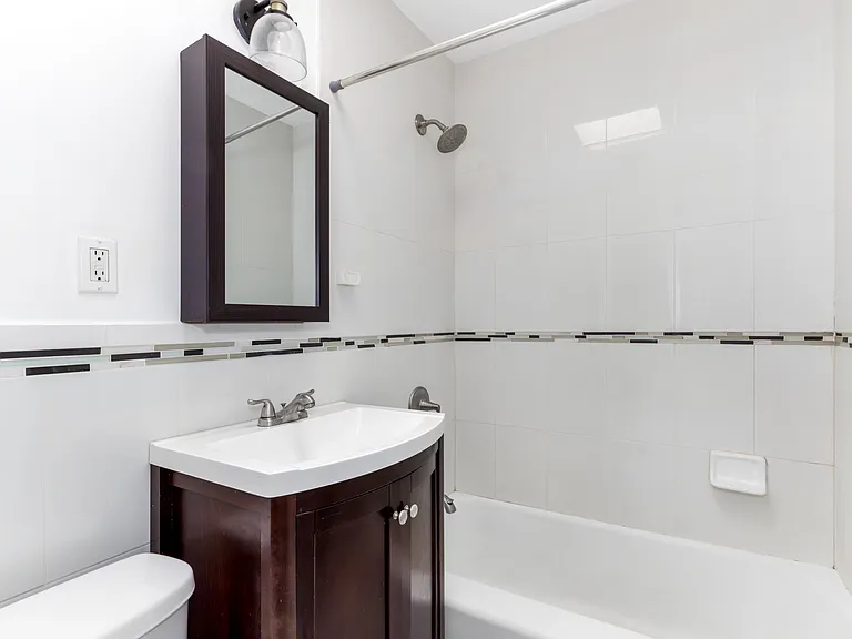 322 W 104th St #4-R — Photo 6