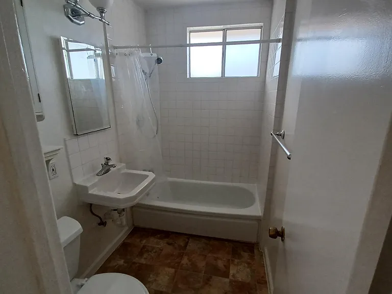 1300 Manhattan Beach Blvd #1300 — Photo 3