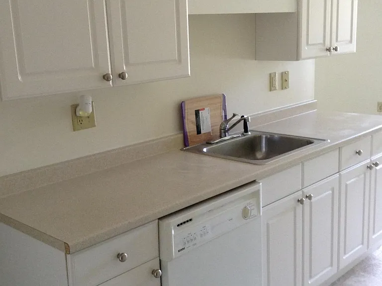 Knollwood Apartments — Photo 5