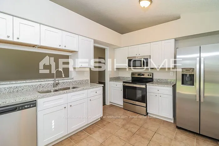 2621 Galemeadow Dr — Photo 8
