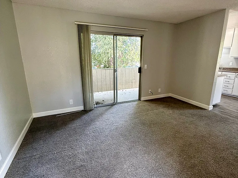 Sierra Woods Apartments — Photo 6