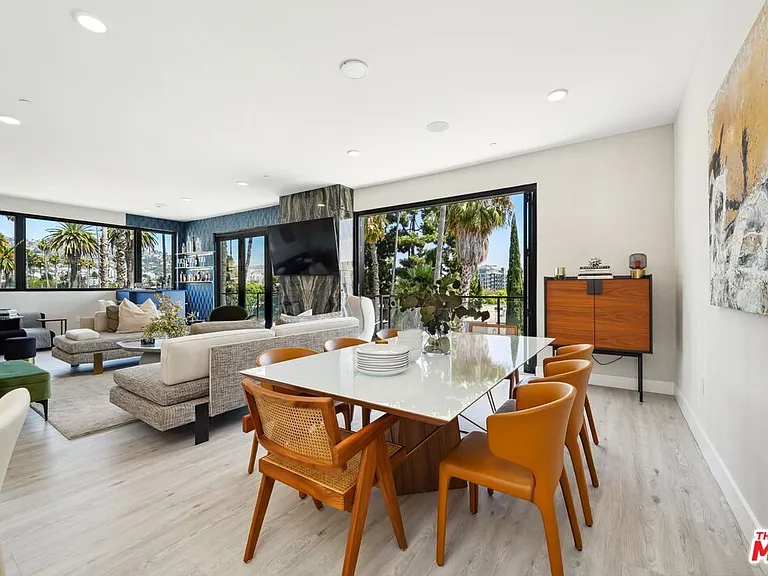 137 N Doheny Dr #3 — Photo 9