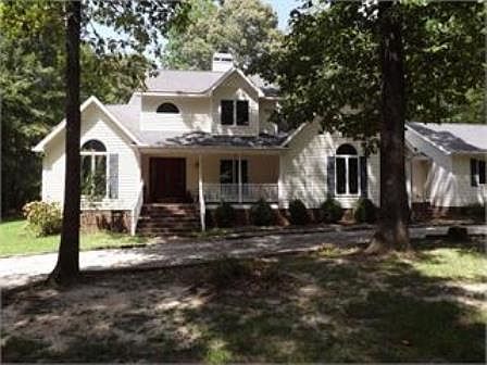 1st image of 550 N Lake Dr