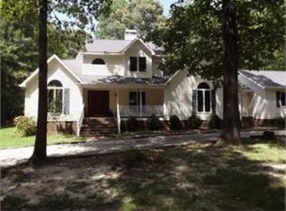 550 N Lake Dr, Sandersville, GA 31082