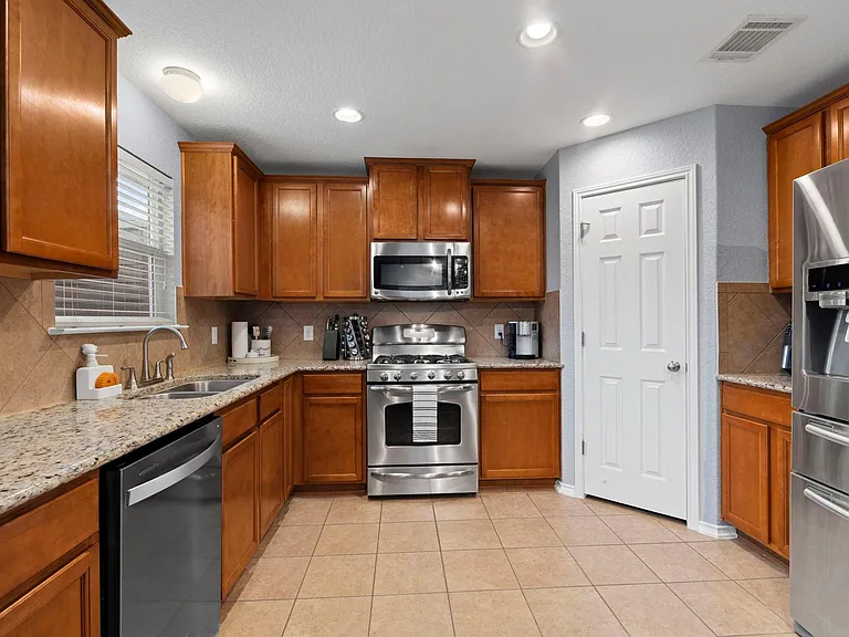 9426 Palomino Path — Photo 11