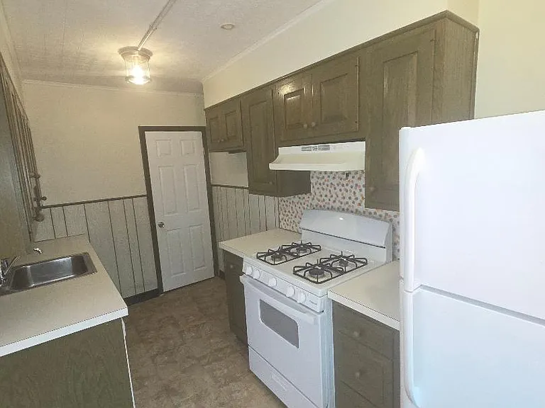 3849 Ann St — Photo 2
