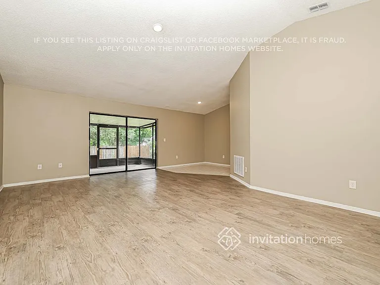 1517 Kestrel Way — Photo 3